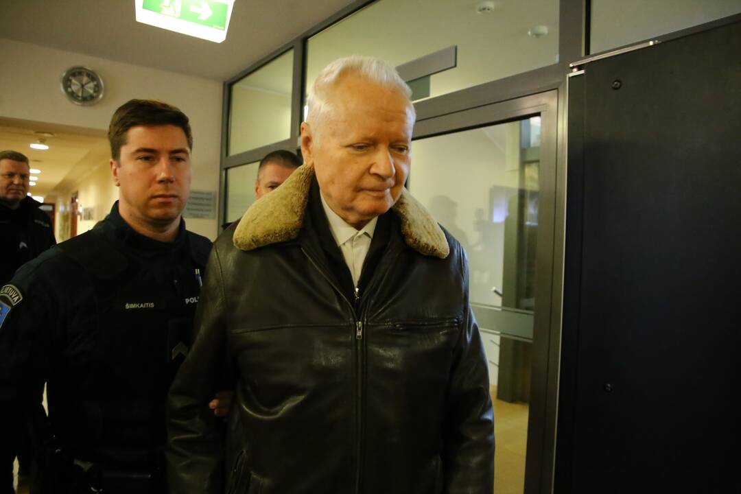 E. Manovas atvestas į Šiaulių apygardos teismą