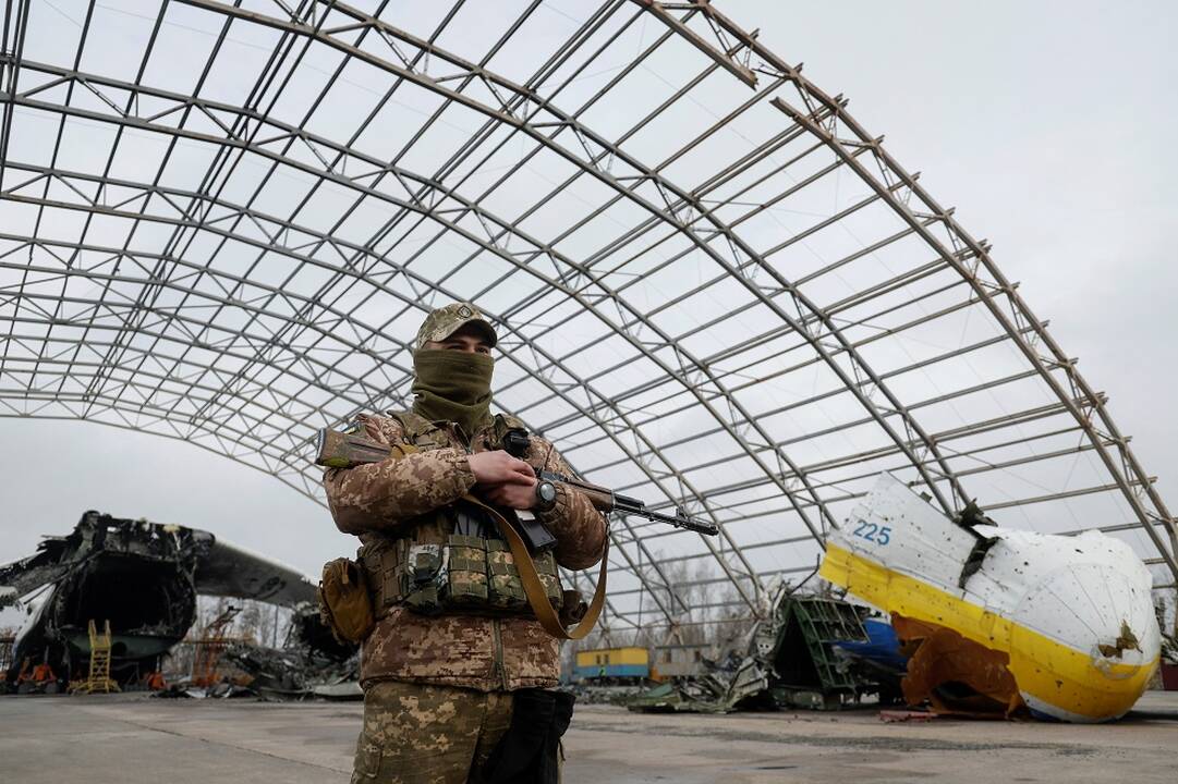 Serbijos lyderis paneigė, kad jo šalis siuntė ginklus Ukrainai