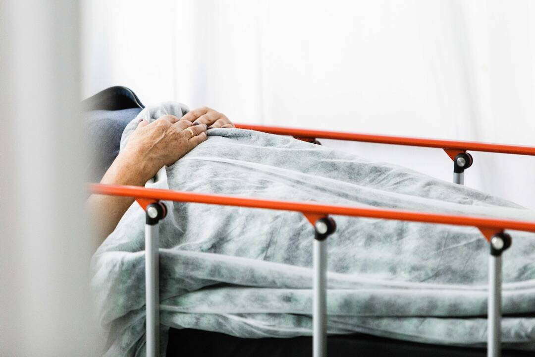 Per sandėlį iš parduotuvės bėgęs vagis nuo rampos nustūmė darbuotoją