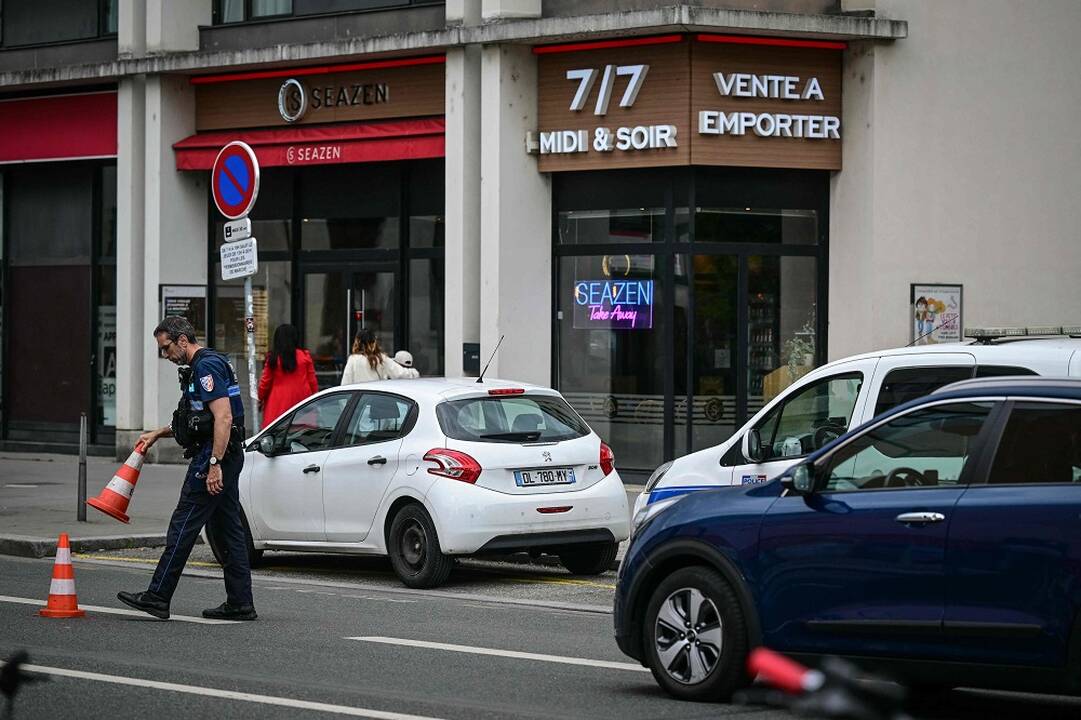 Išpuolis Prancūzijos rytuose esančiame metro: peiliu sužaloti trys žmonės