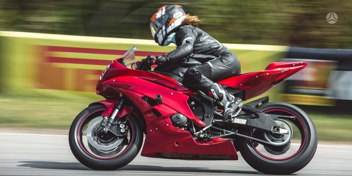 Startai: motociklininkėms numatyti trys Lietuvos plento žiedinių lenktynių čempionato etapai.