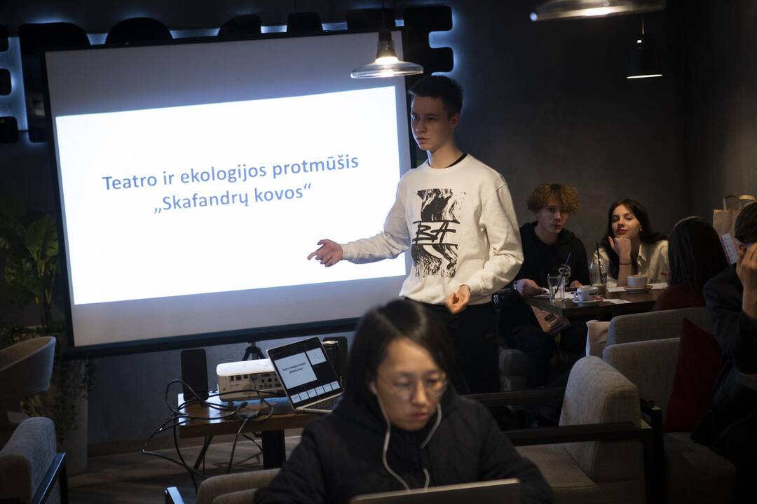 Festivalis „Nerk į teatrą“