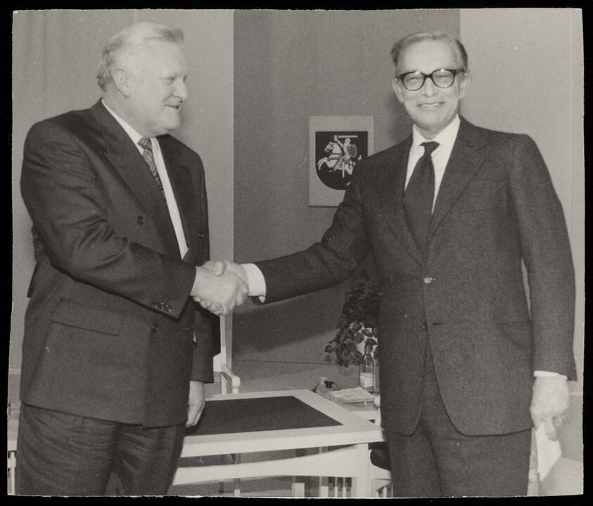Lemtis: Lietuvoje susikirto S. Lozoraičio (dešinėje) ir A. Brazausko keliai, jie buvo konkurentai 1993 m.  prezidento rinkimuose.