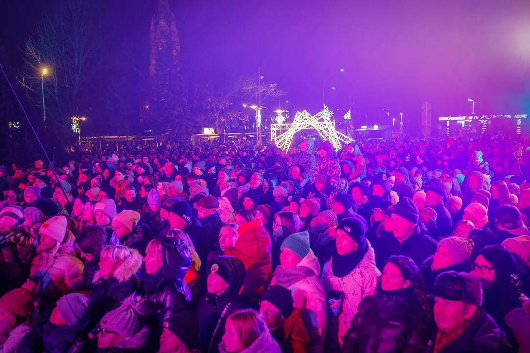 Palangoje įžiebta Kalėdų eglė 2023