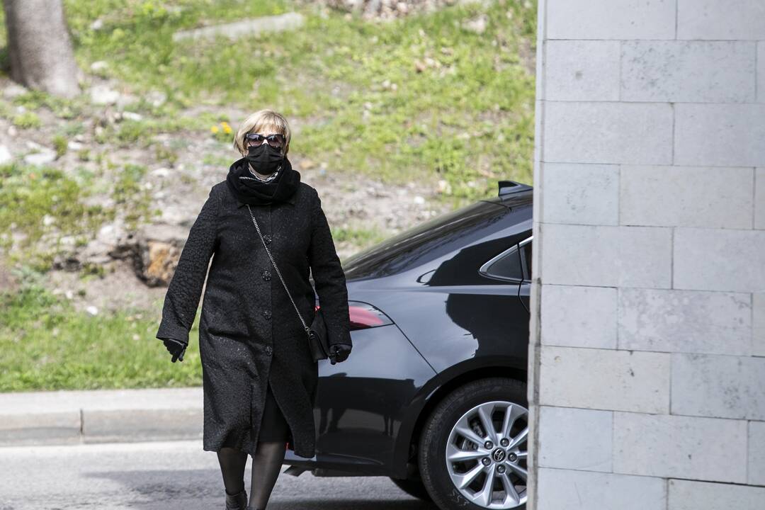 Atsisveikinimas su anapilin iškeliavusiu Seimo nariu K. Glavecku