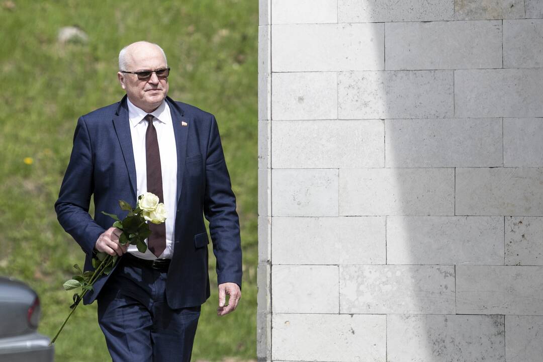 Atsisveikinimas su anapilin iškeliavusiu Seimo nariu K. Glavecku