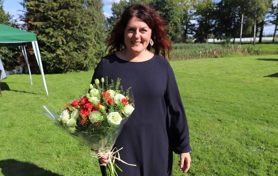 Bendravimas: pakaunės seniūnės susitinka ne tik šventėse. Iš kairės: Domeikavos seniūnė Lina Mišeikienė, Karmėlavos seniūnės pavaduotoja Vida Balčiūnienė ir Karmėlavos seniūnė Violeta Armolaitienė.