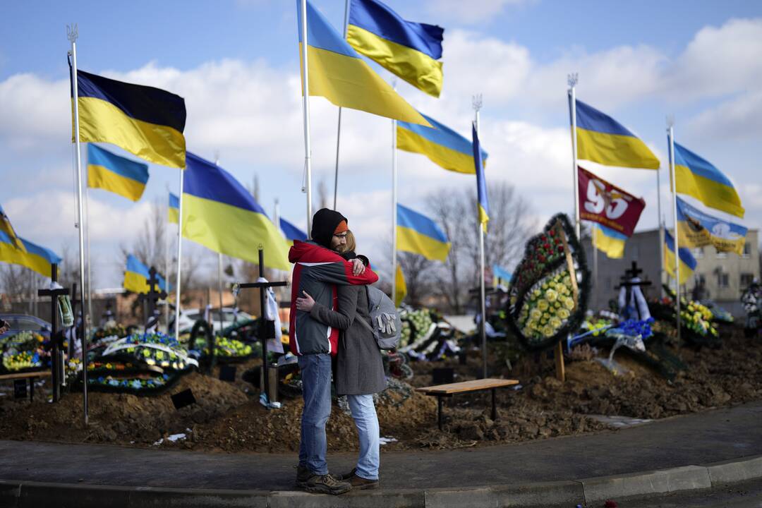 377-oji karo Ukrainoje diena