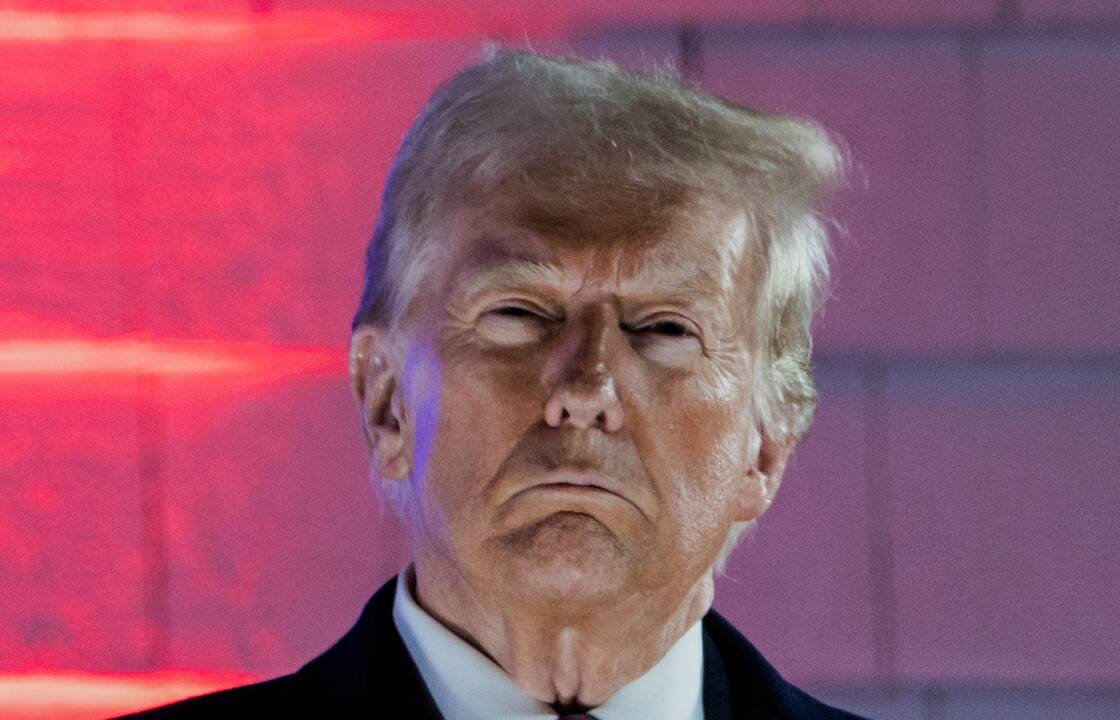 Trumpui suspendavus tarifus, JAV akcijų birža auga