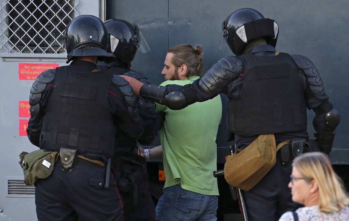 Baltarusijoje žmonės ir toliau reiškia nepasitenkinimą valdžia protestuodami