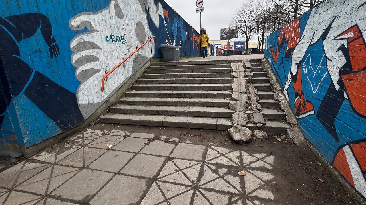 Sprendimai: Baltijos prospekte esanti požeminė perėja – prastos būklės, tad yra svarstymų dėl jos remonto.