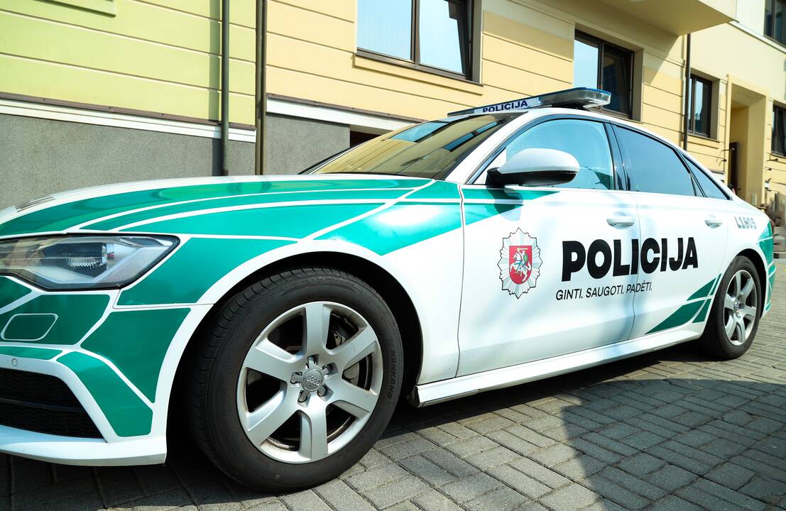Klaipėdoje operatyviai sulaikytas papuošalų ir mobiliųjų telefonų vagyste įtariamas vyras