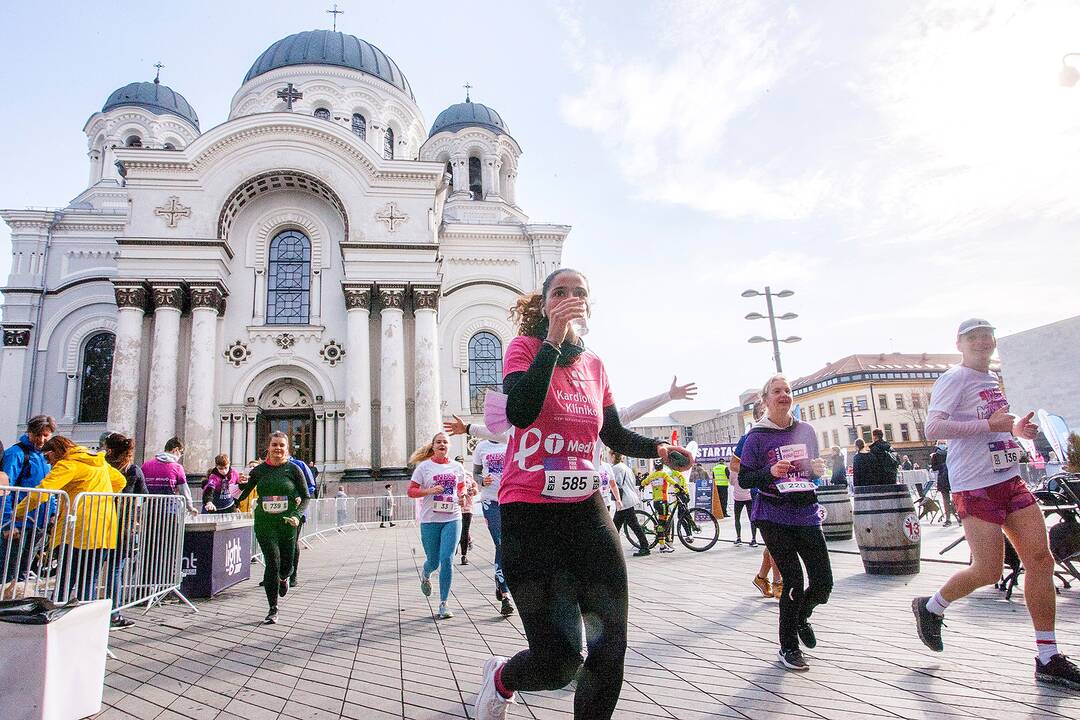 Rožinio kaspino bėgimas „Pink Run su BENU 2021“