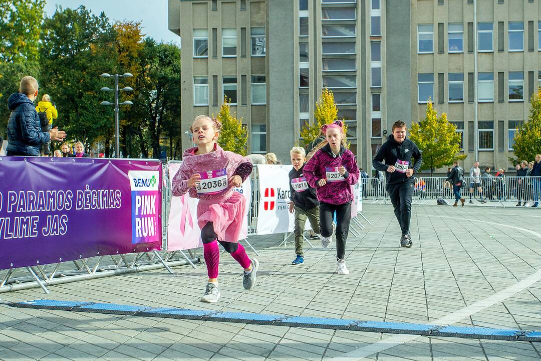 Rožinio kaspino bėgimas „Pink Run su BENU 2021“