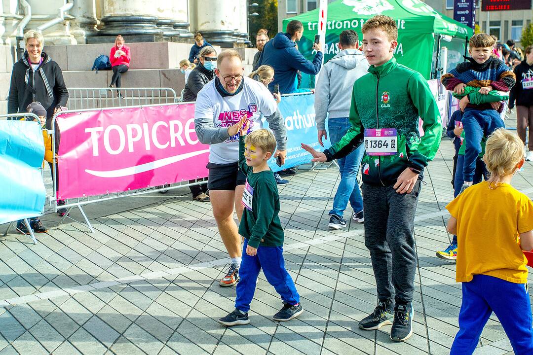 Rožinio kaspino bėgimas „Pink Run su BENU 2021“