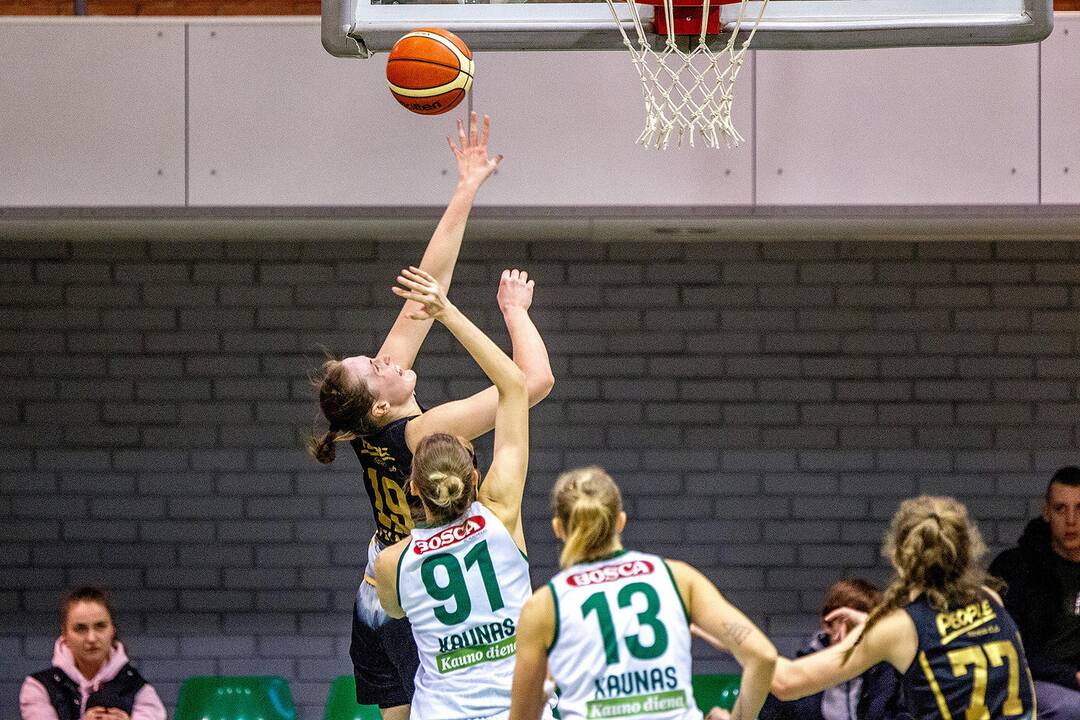 Moterų lyga: „Aistės-LSMU“ – „Kibirkštis“ 66:63