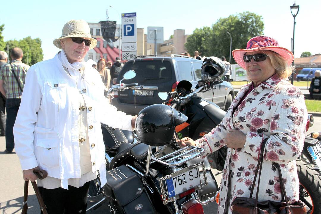 „Bike Show Millennium“ akimirkos