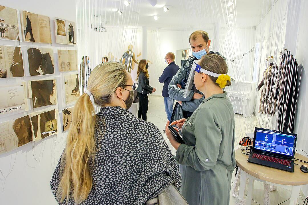 Čiuožėjų paroda ir spaudos konferencija galerijoje „Balta“