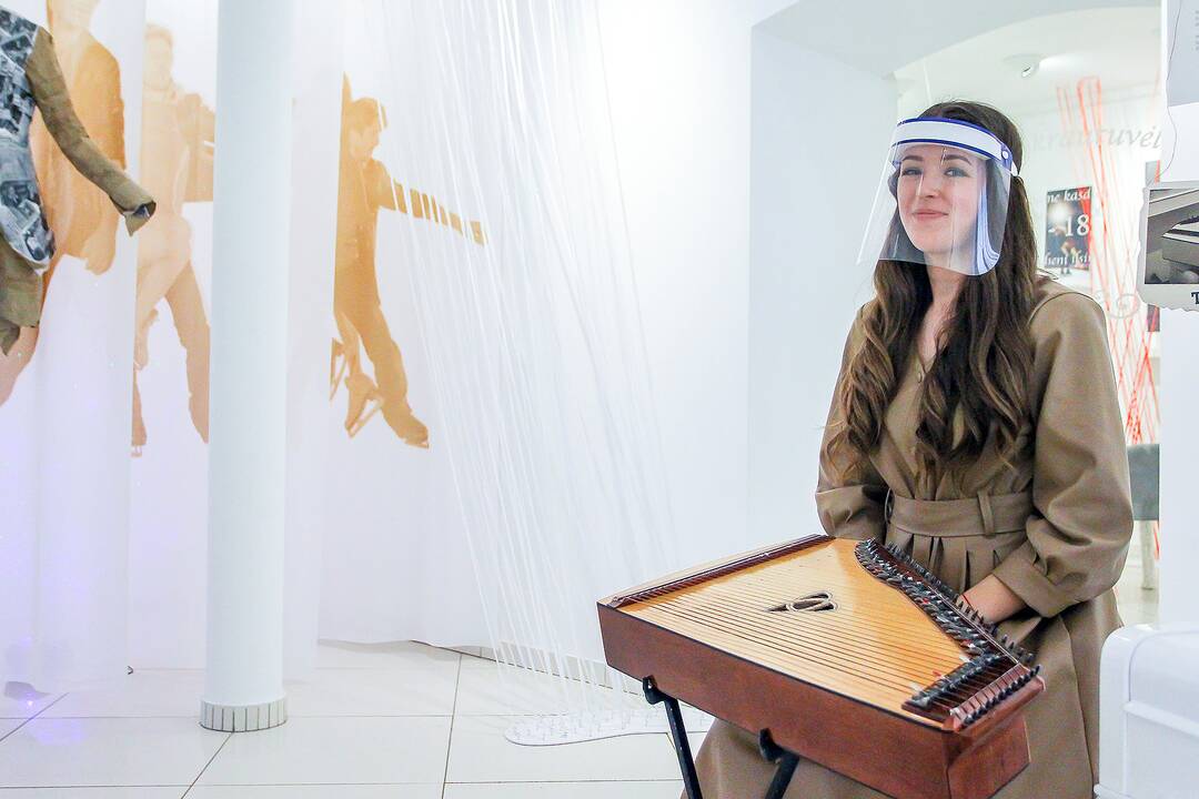 Čiuožėjų paroda ir spaudos konferencija galerijoje „Balta“
