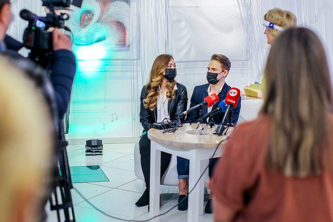 Čiuožėjų paroda ir spaudos konferencija galerijoje „Balta“