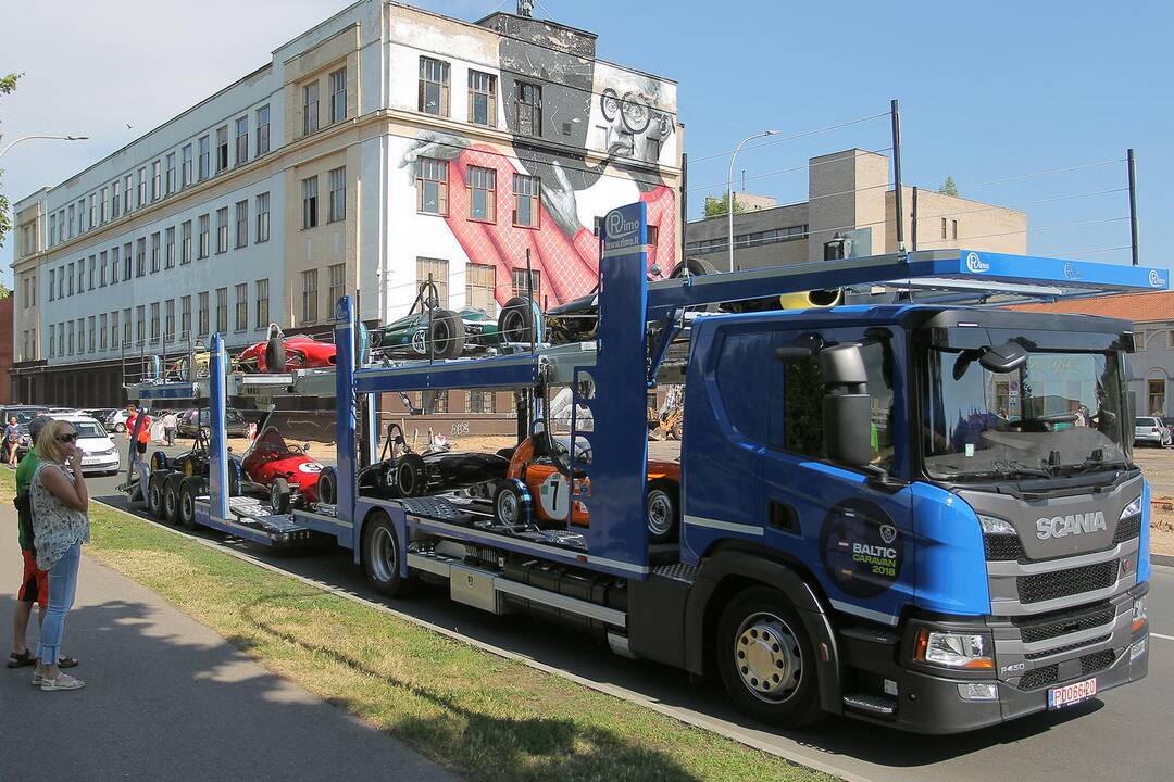 „Formula Junior” bolidų paradas Kaune
