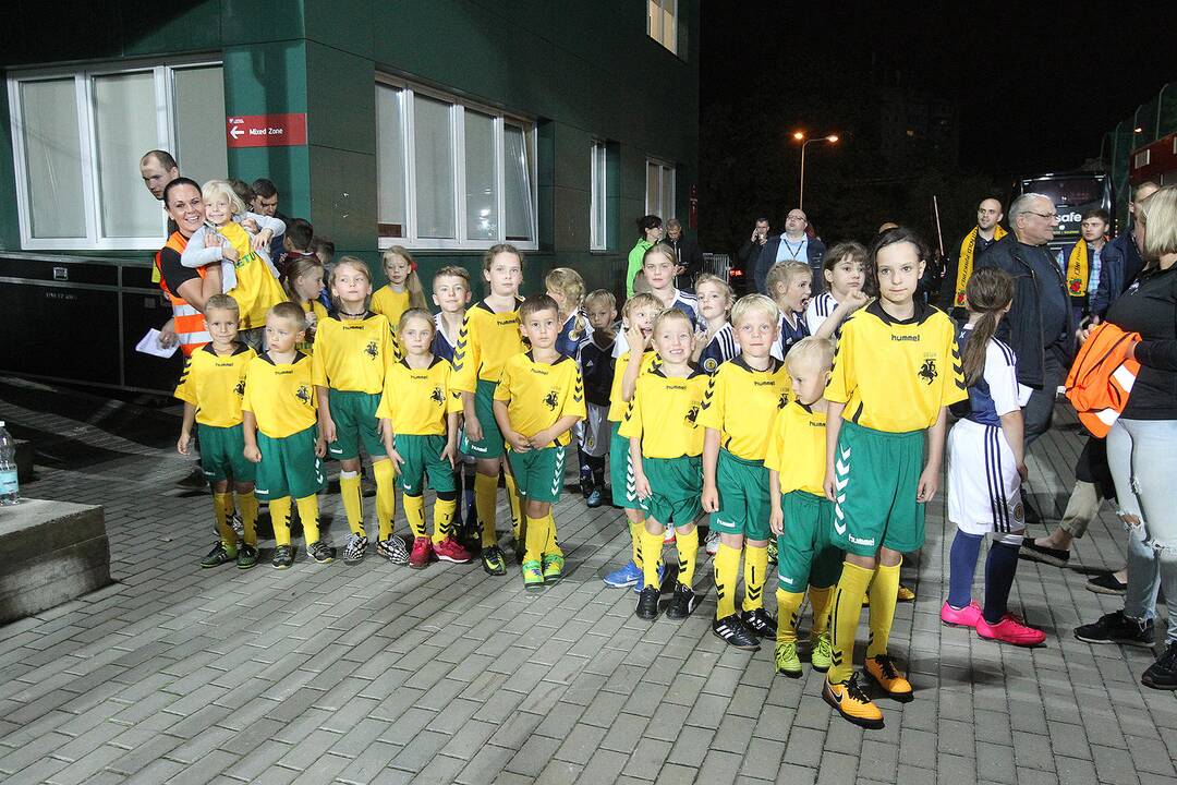 Futbolas: Lietuva – Škotija 0:3