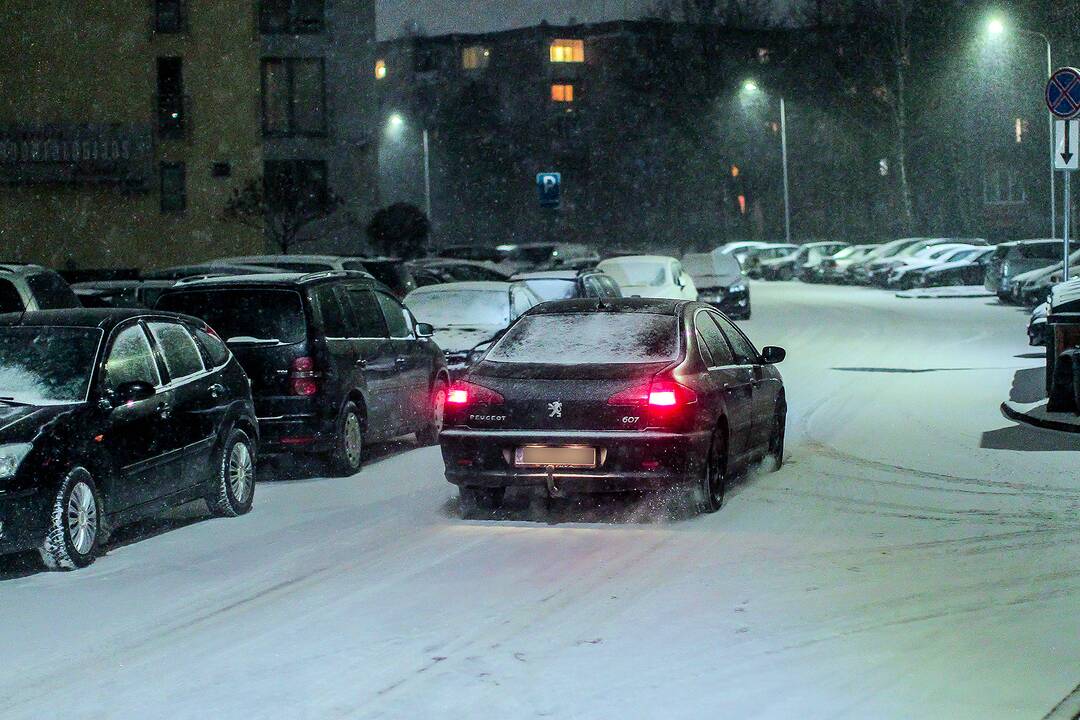 Pirmasis šios žiemos sniegas Kaune 