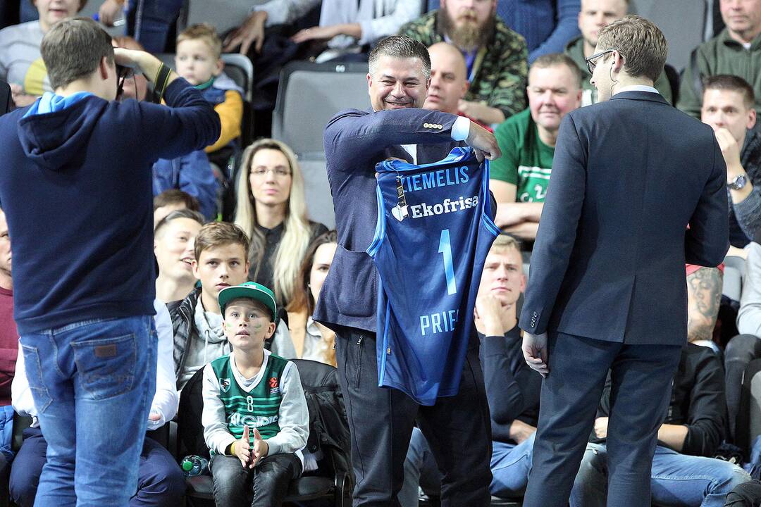 LKL: „Skycop“ – „Žalgiris“ 53:74