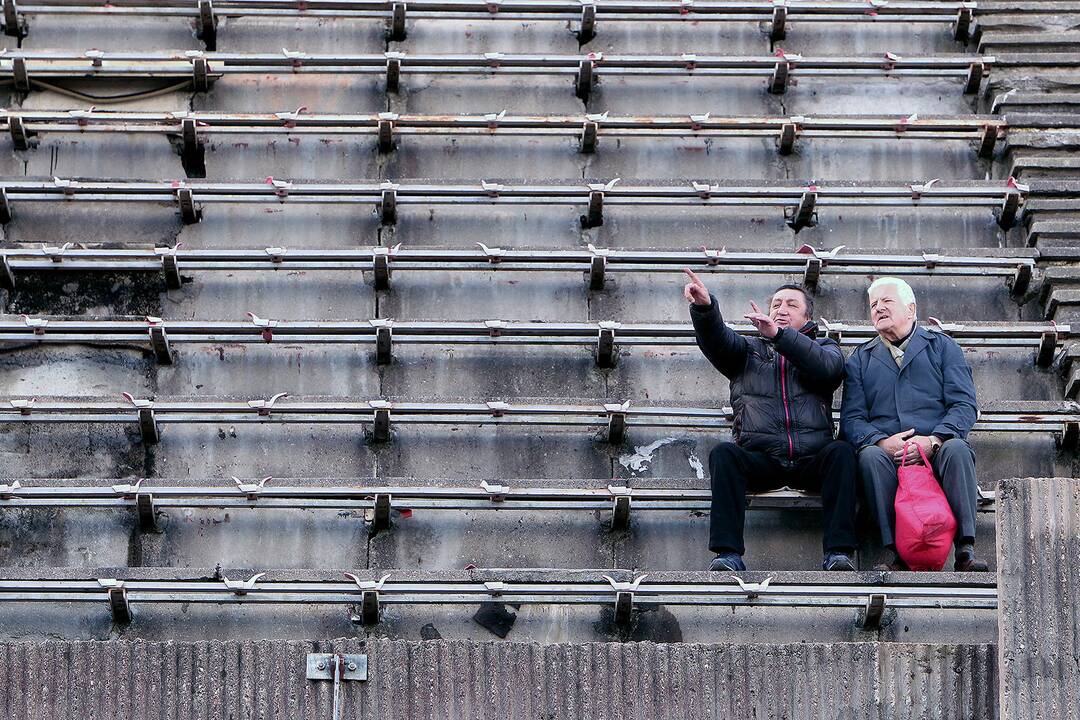 Ardomame stadione vis dar vyksta varžybos