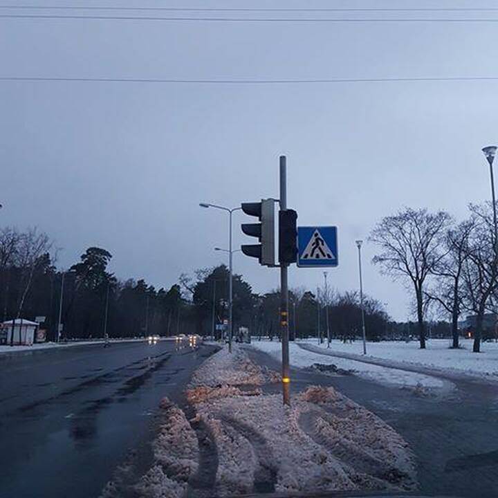 Vandalų taikinys – šviesoforas