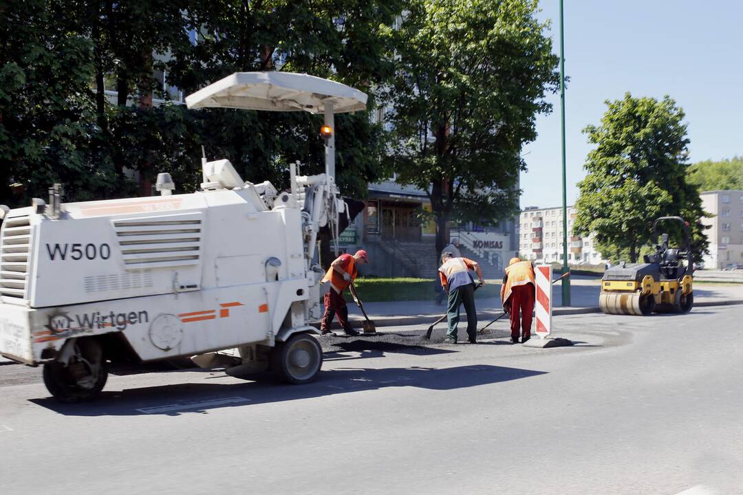 Uostamiestyje lopomos duobės