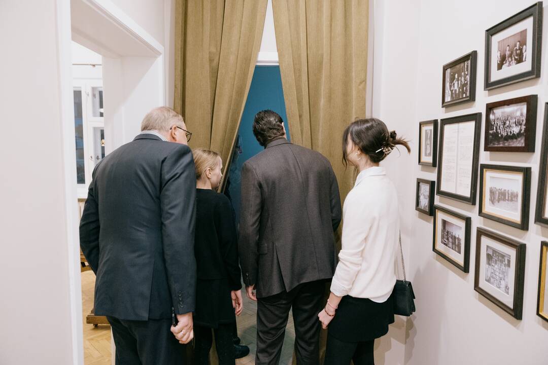 Sugiharos namų ekspoziciją atnaujino menininkė Jenny Kagan