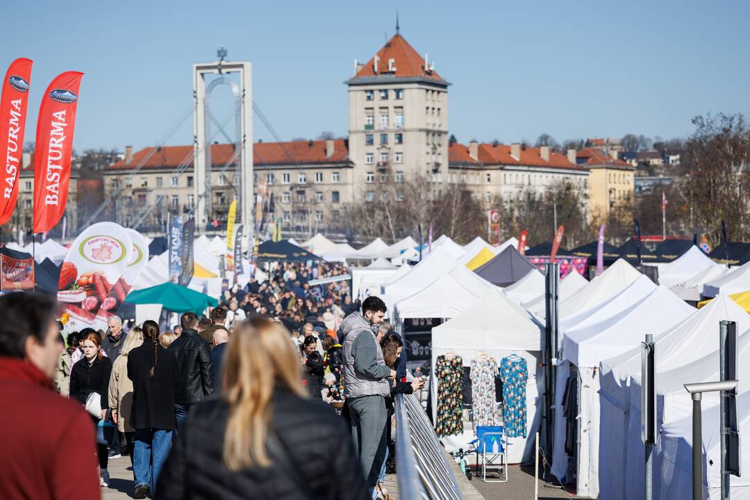 Kaziuko mugė Kaune: nuo tradicinių verbų iki rytietiškų skanėstų