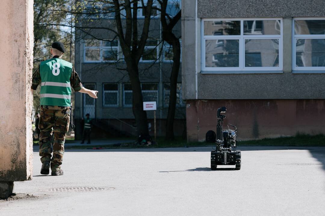 Ekstremalios situacijos pratybos licėjuje