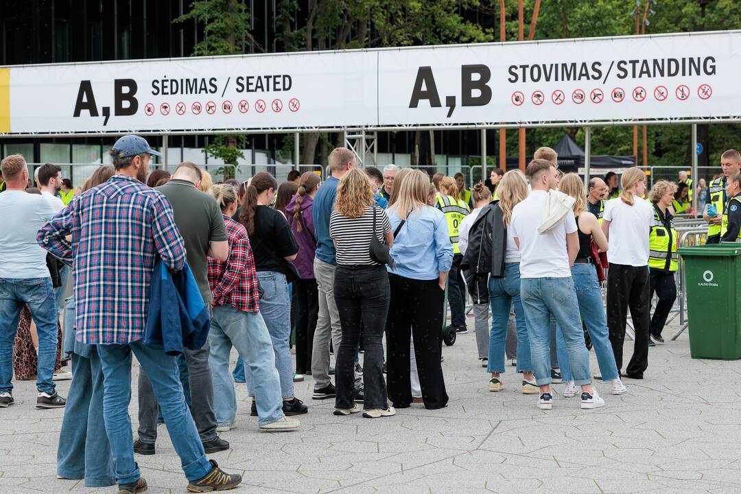 Žmonės renkasi į Justino Timberlake`o koncertą Kaune