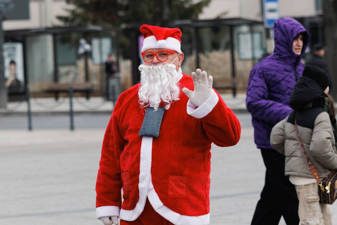 Kalėdų akimirkos prie Kauno eglės