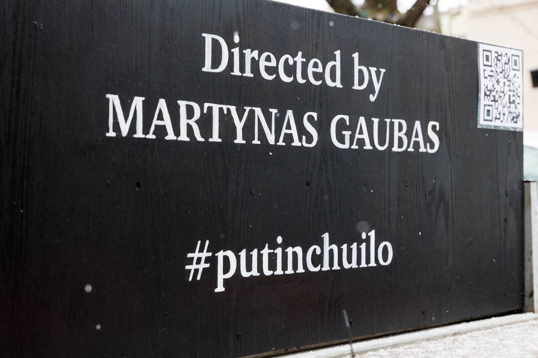 Po Kauną vežiojama skulptūra „Chuilo“