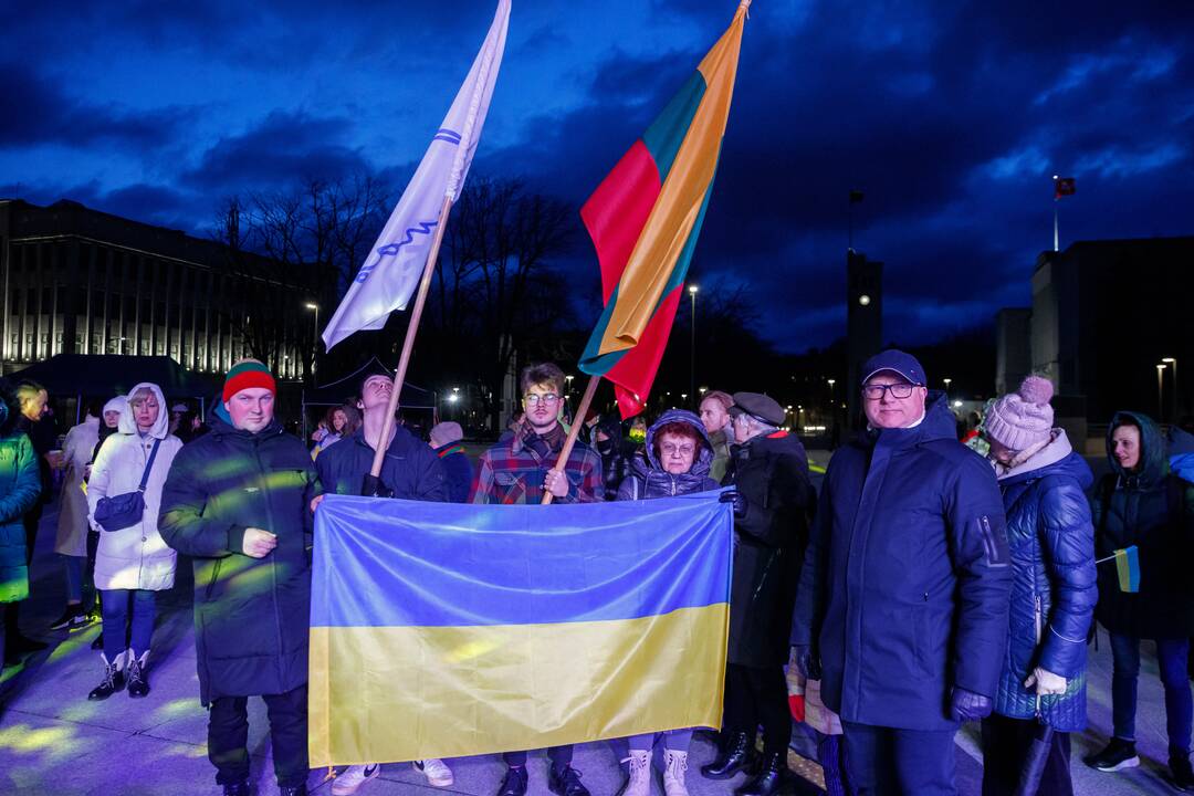 „Laisvė šviečia. Radarom, Kaunas“ kauniečius subūrė Vienybės aikštėje