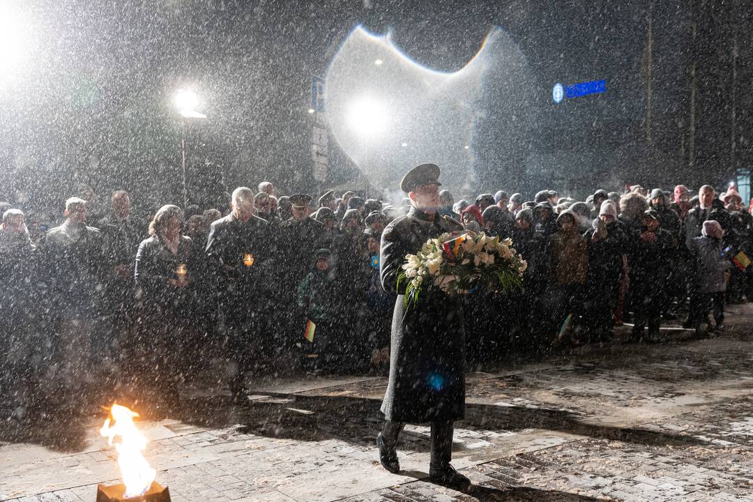 Atminimo laužų uždegimo ceremonija prie Vilniaus TV bokšto