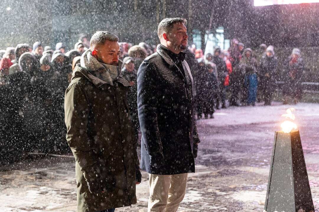 Atminimo laužų uždegimo ceremonija prie Vilniaus TV bokšto