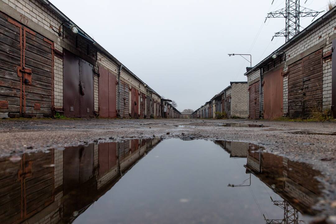 Adresas: pagal rekvizitai.lt duomenis, „Gramana“ įsikūrusi Kaune, garažų masyve Chemijos gatvėje.