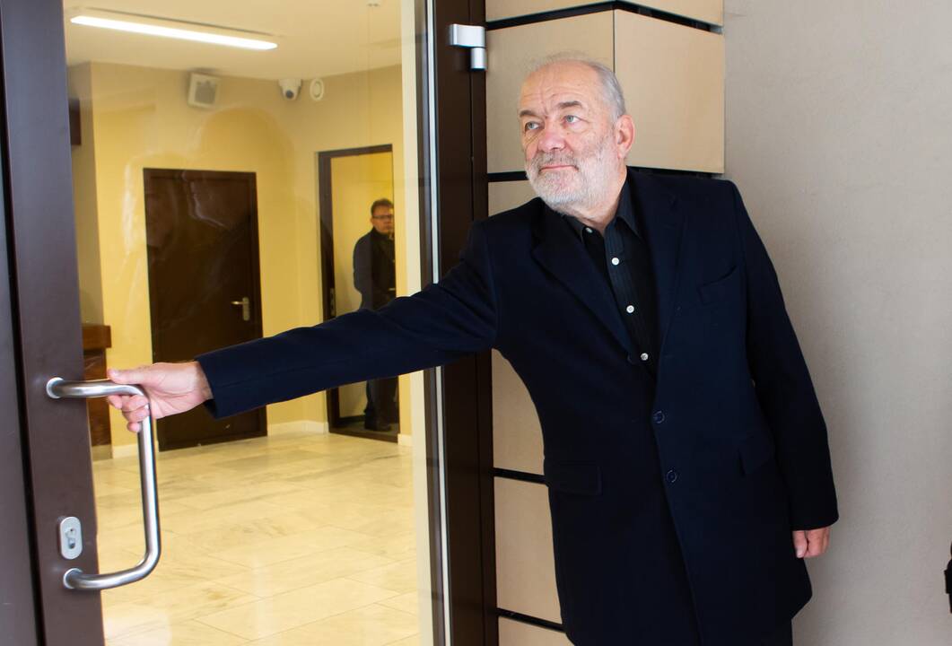 Atsisveikinimas su aktoriumi A. Storpirščiu