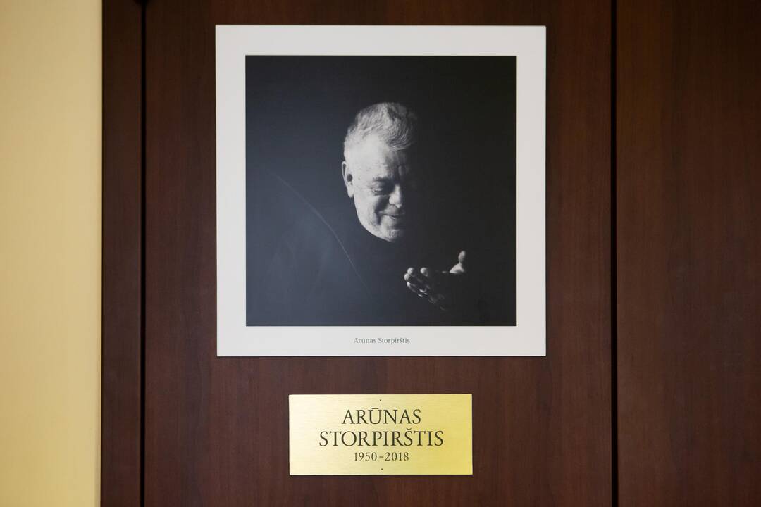 Atsisveikinimas su aktoriumi A. Storpirščiu