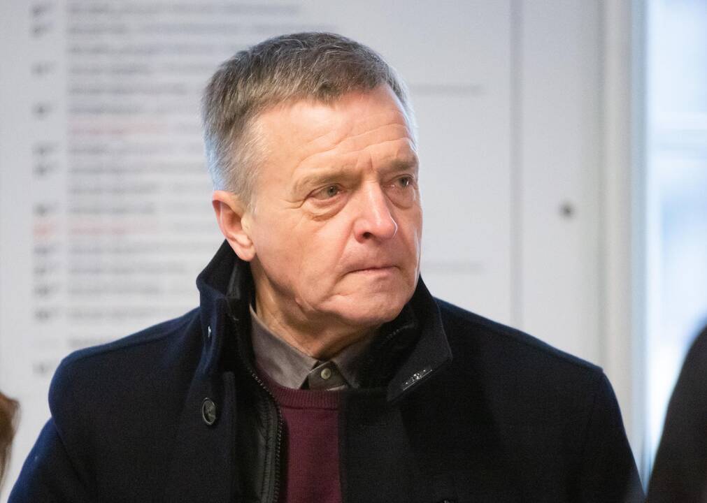 Atsisveikinimas su aktoriumi A. Storpirščiu