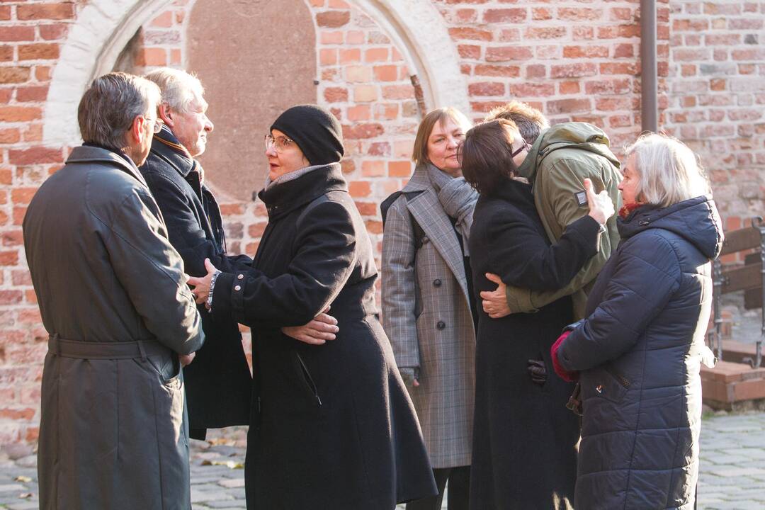 Atsisveikinimas su aktoriumi A. Storpirščiu