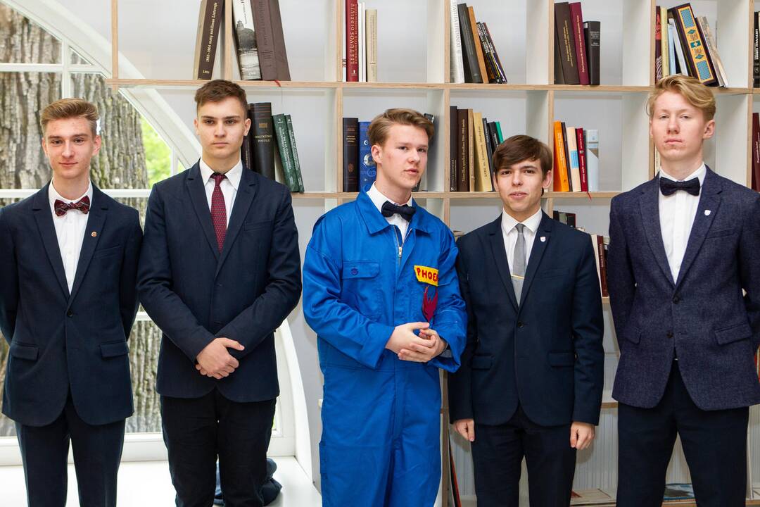 Prezidentė susitiko su jaunaisiais išradėjais