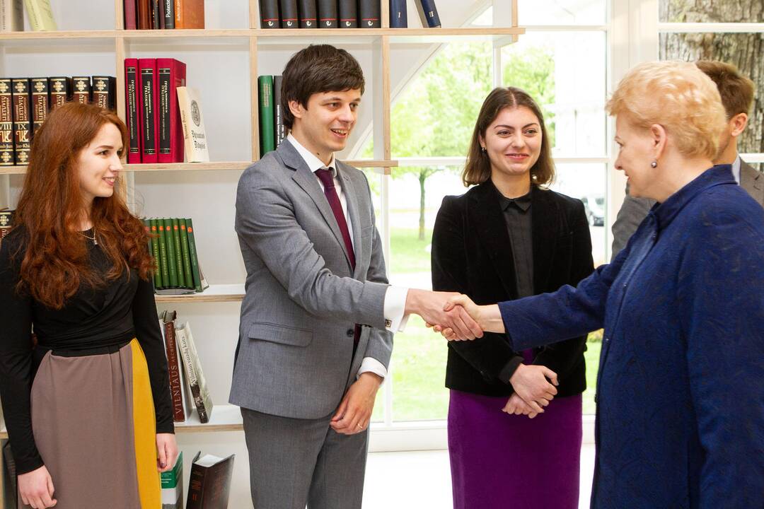 Prezidentė susitiko su jaunaisiais išradėjais