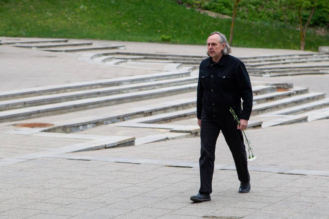 V. Šerėnas išlydėtas amžinojo poilsio