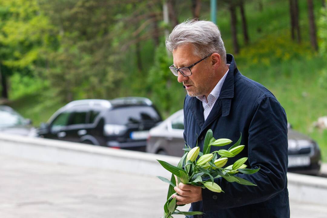 V. Šerėnas išlydėtas amžinojo poilsio