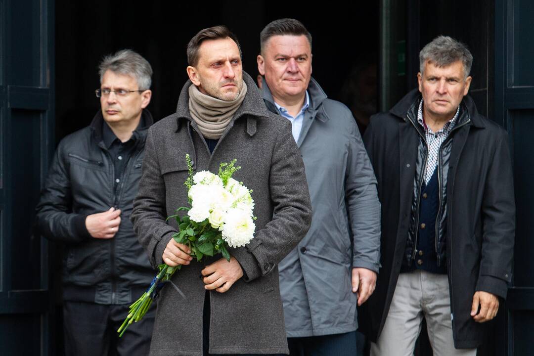V. Šerėnas išlydėtas amžinojo poilsio